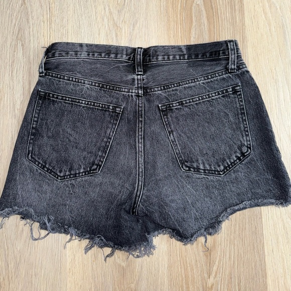 Abercrombie & Fitch Mid Rise Boyfriend Shorts - Black Distressed - Size 27/4 - Picture 2 of 5